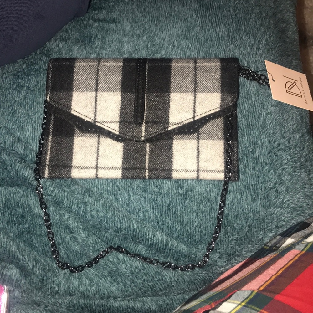 NWT!! Danielle Nicole Plaid Clutch